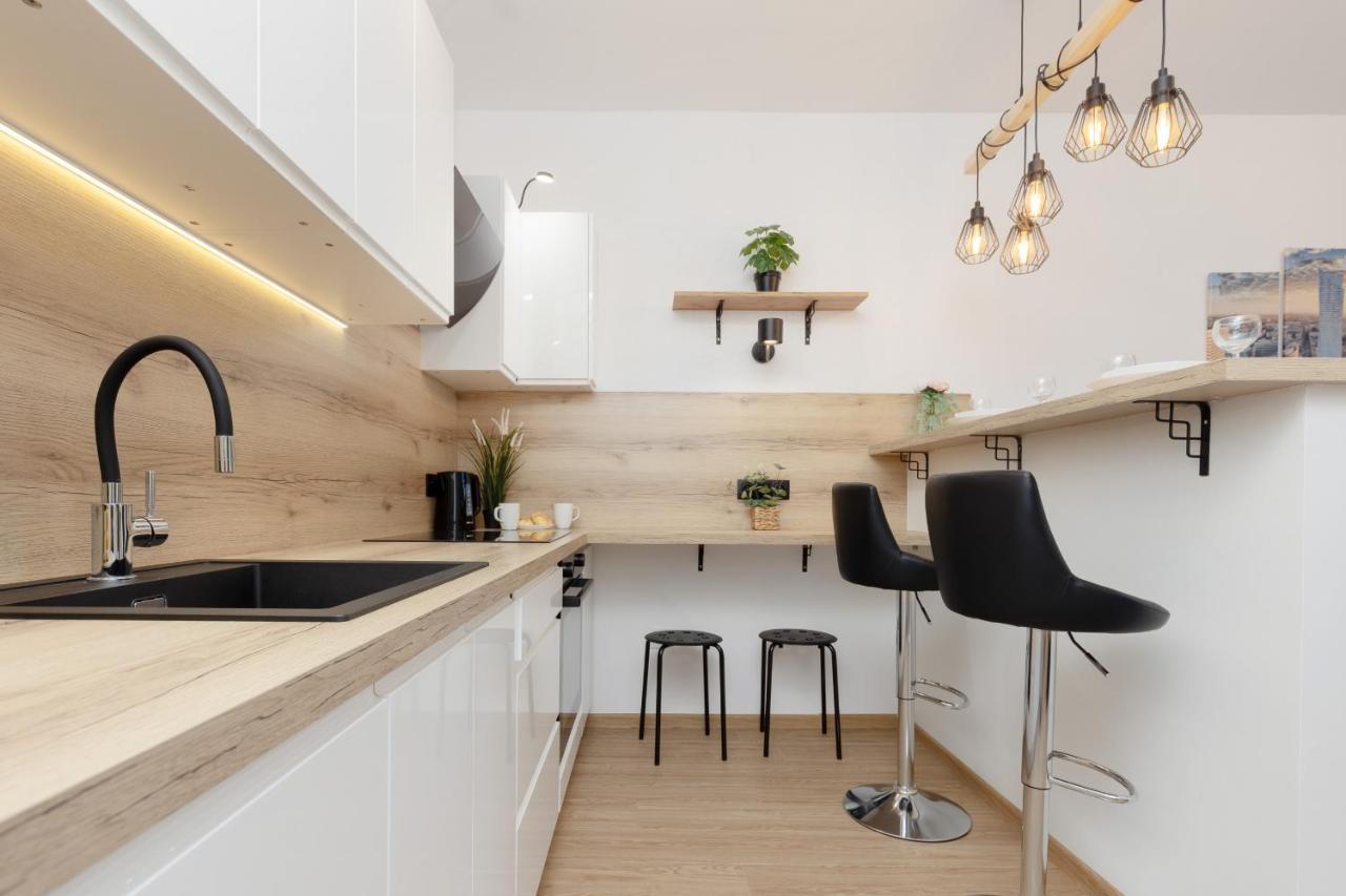 Roomy Apartment Oczapowskiego In Bielany By Noclegi Renters Warszawa Zewnętrze zdjęcie